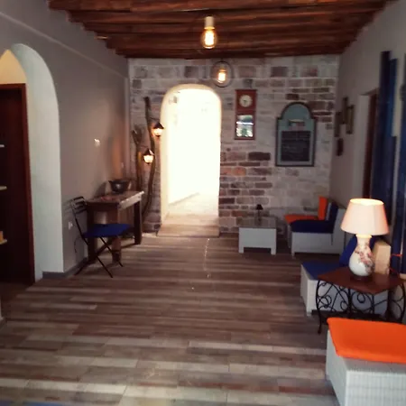 Naxos Summerland 3*