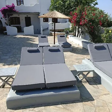 Naxos Summerland