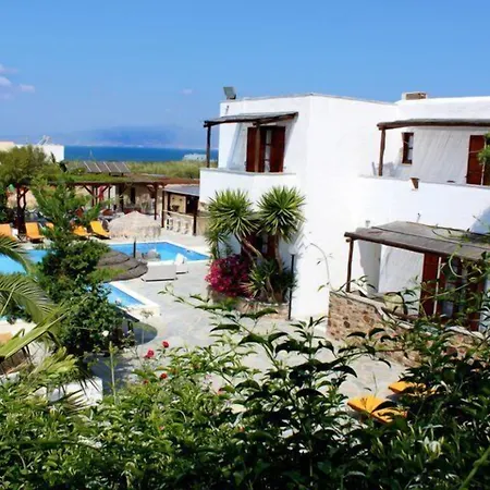 Naxos Summerland 3*